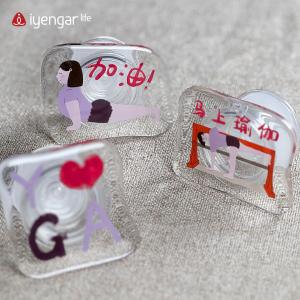 F1115 手机伸缩支架扣支架瑜伽创意卡通瑜伽元素支撑架隐形折叠推拉桌面追剧懒人神器通用粘贴式手机壳后背贴