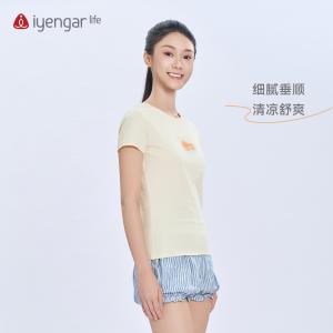 C1215梵文金句女装T恤短袖 透气凉爽 黑科技凉感面料 ：visoka va jyotismatl通过专注与明亮、灿烂、超越悲伤的光，获得内在的稳定